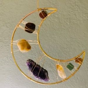 Moon decor with interchangeable crystals